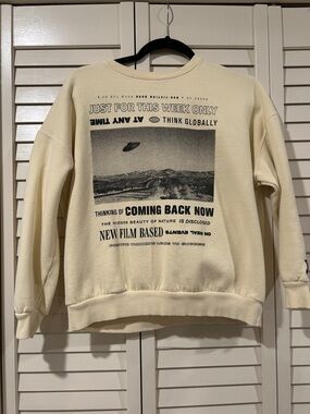 Pull&Bear Cream Graphic Print Women's Sweater Small